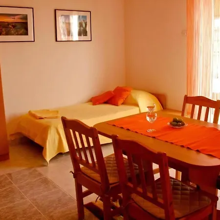 Apartament Mediteran, Kleine Mit Balkon