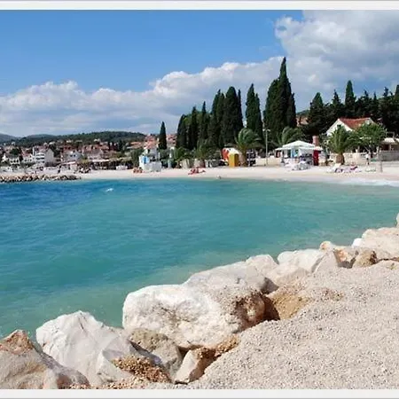 Mediteran, Kleine Mit Balkon Trogir